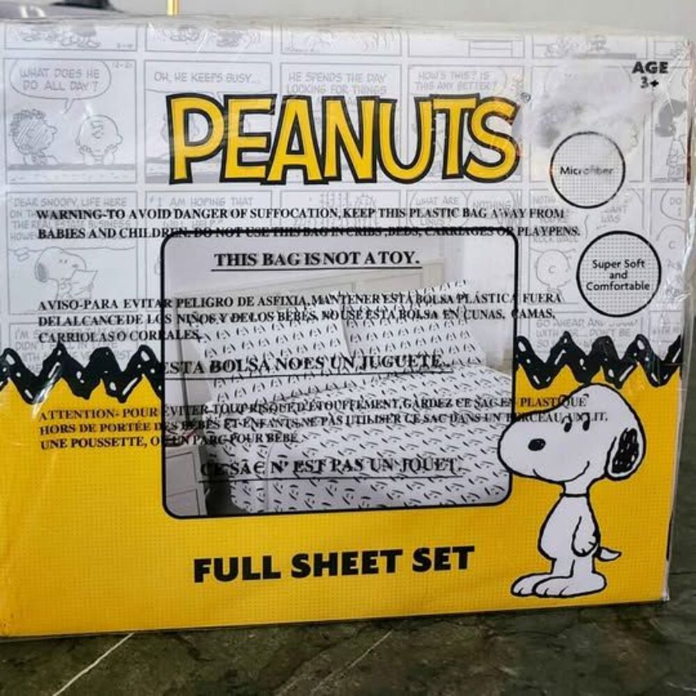 Peanuts Snoopy Full Sheet Set White & Black